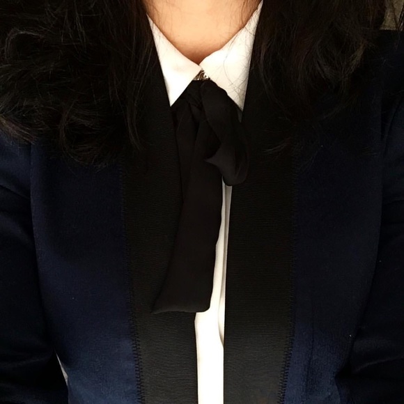 Banana Republic Navy Blue Tuxedo Blazer (size 6) - Picture 10 of 11